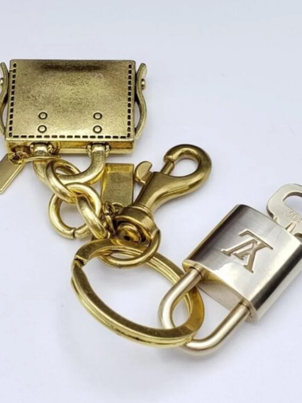 LV Gold Padlock Authentic 🔑 Luxury Bag Charm w/ Unbranded Golden Bag Keychain
